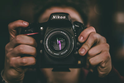 Phone vs Camera: What’s the Best Way to Start Bird Photography as a Beginner?